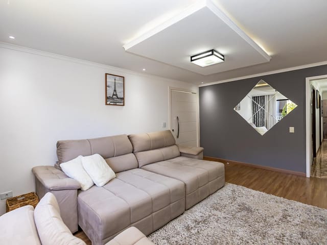Casa com 130m² 2 quartos e 1 banheiro, à venda, no bairro Campo Comprido em Curitiba
