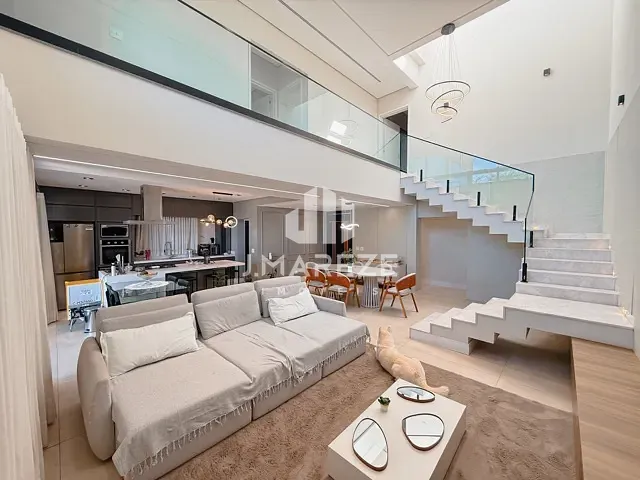 Casa com 233m² 4 quartos e 2 banheiros, à venda, no bairro Loteamento Residencial Florais Do Lago em Apucarana