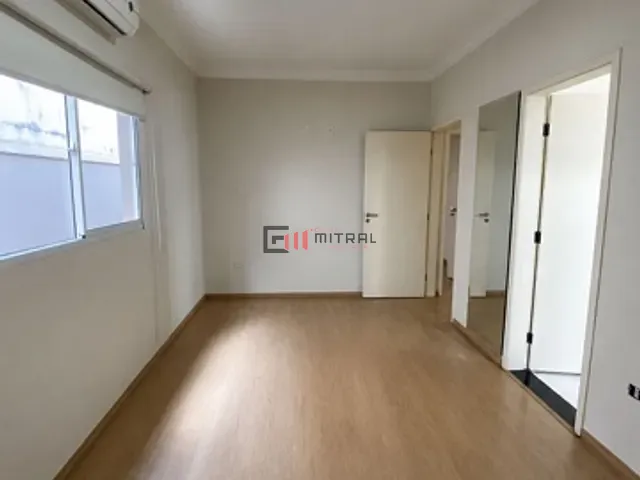Casa 3 quartos e 4 banheiros, para alugar, no bairro Esperança em Londrina