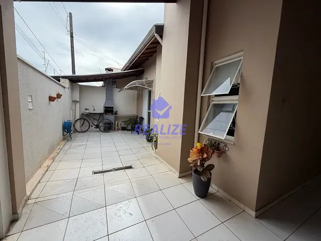 Casa com 131m² 3 quartos e 2 banheiros, à venda, no bairro Residencial Vila di Capri em Botucatu