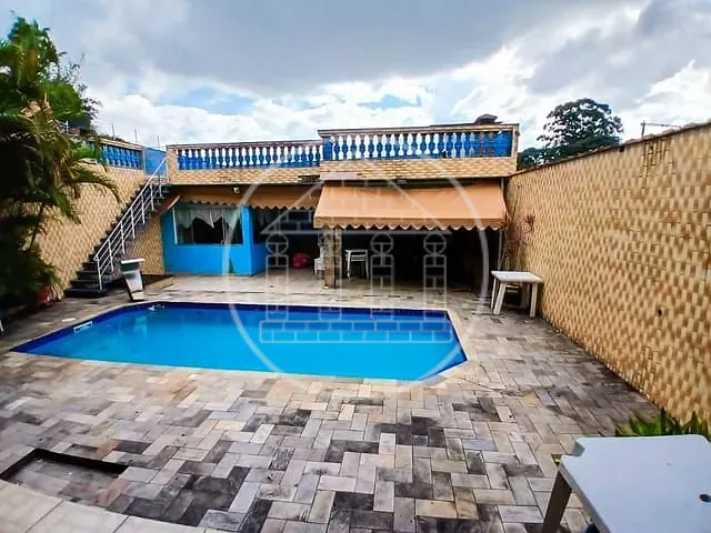Casa com 300m² 5 quartos e 3 banheiros, à venda, no bairro Balneário Mar Paulista em São Paulo