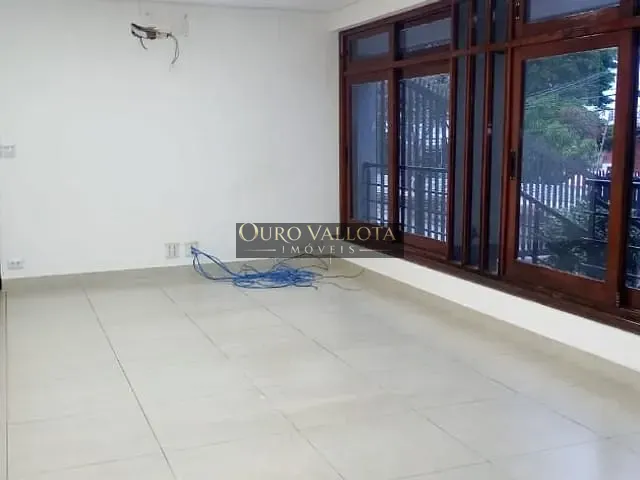 Casa com 300m² 3 quartos e 3 banheiros, para alugar, no bairro Vila Lúcia em São Paulo