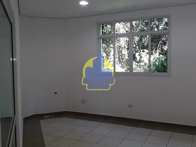 Casa com 1000m² 3 quartos e 4 banheiros, à venda, no bairro Algarve em Cotia