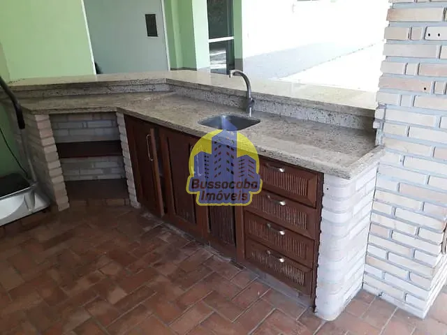 Casa com 1000m² 3 quartos e 4 banheiros, à venda, no bairro Algarve em Cotia