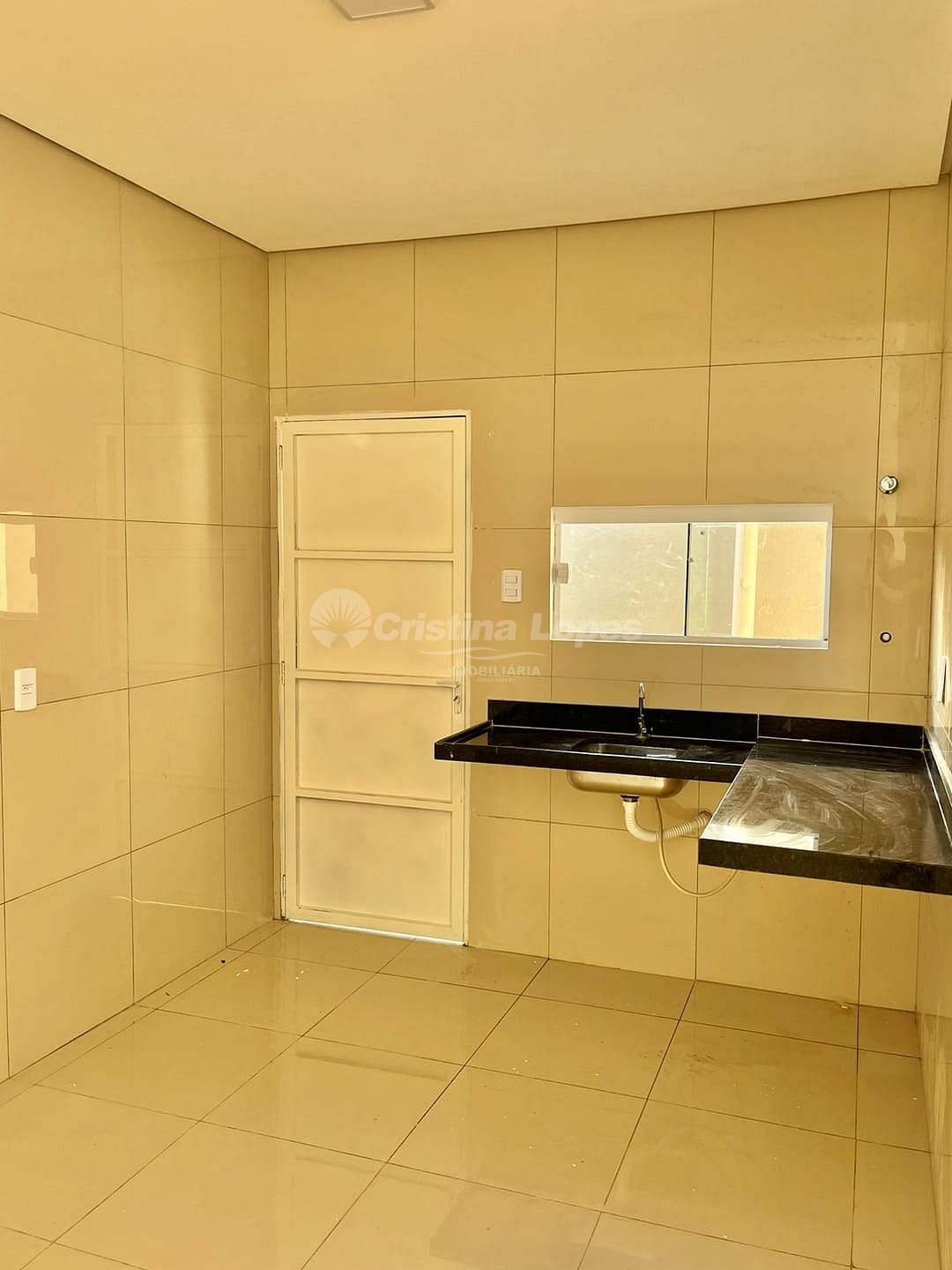 Casa à venda com 2 quartos, 65m² - Foto 5