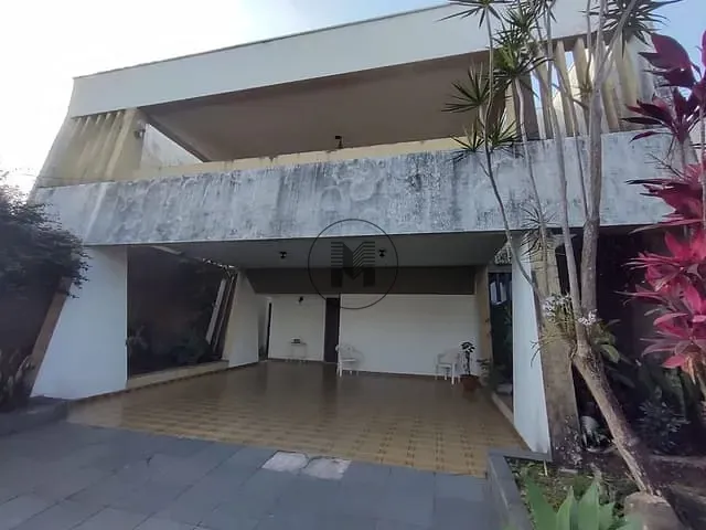 Casa com 300m² 4 quartos e 4 banheiros, à venda, no bairro Nova Guará em Guaratinguetá