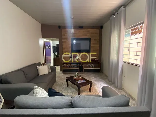 Casa com 420m² 3 quartos e 2 banheiros, à venda, no bairro Jardim Califórnia em Formosa