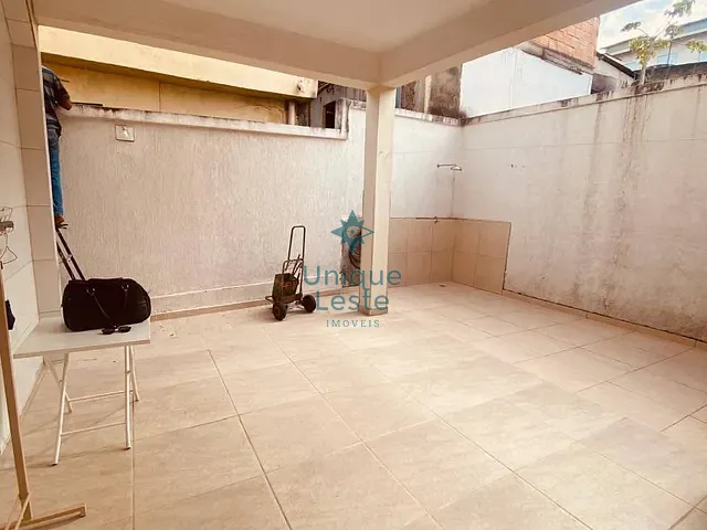 Casa 7 quartos e 4 banheiros, à venda, no bairro Santa Mônica em Belo Horizonte