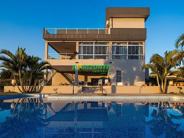 Casa com 565m² 4 quartos e 5 banheiros, à venda ou para alugar, no bairro Terras de Santa Mariana em Caçapava