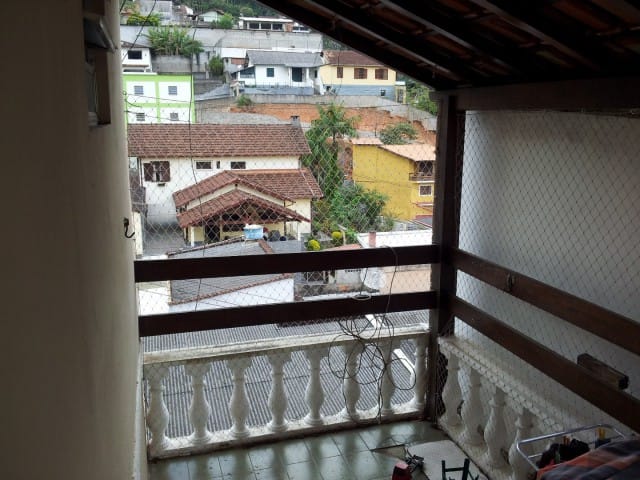 Casa à venda, no bairro Mosela em Petrópolis