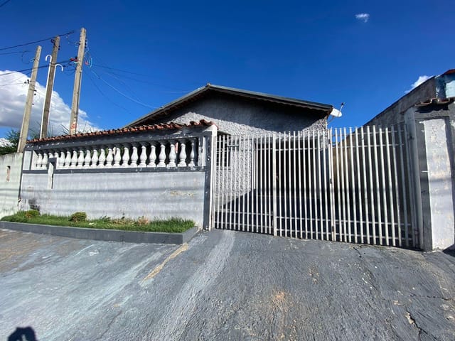 Casa com 250m² 2 quartos e 1 banheiro, à venda, no bairro Jardim Novo Maracanã em Campinas