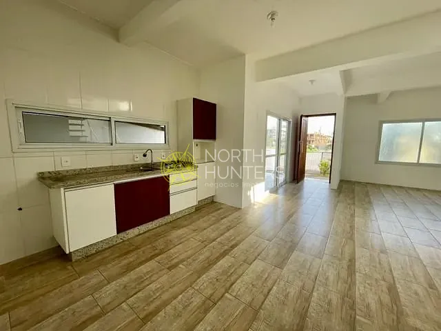 Casa com 250m² 3 quartos e 3 banheiros, para alugar, no bairro Cachoeira do Bom Jesus em Florianópolis