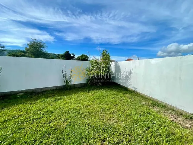 Casa com 250m² 3 quartos e 3 banheiros, para alugar, no bairro Cachoeira do Bom Jesus em Florianópolis