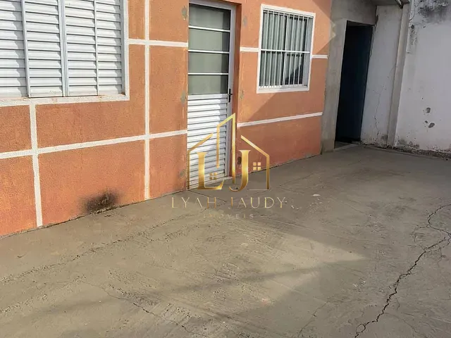 Casa com 200m² 2 quartos e 1 banheiro, à venda, no bairro Residencial Coxipó em Cuiabá
