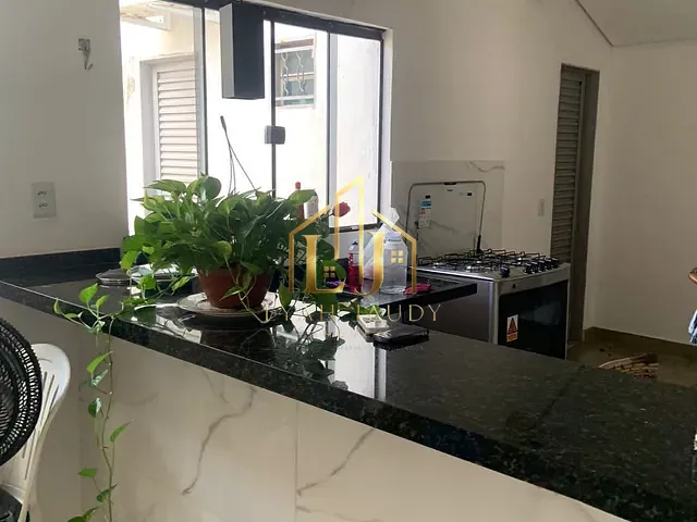 Casa com 200m² 2 quartos e 1 banheiro, à venda, no bairro Residencial Coxipó em Cuiabá