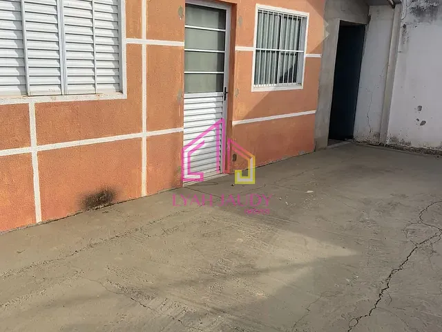 Casa com 200m² 2 quartos e 1 banheiro, à venda, no bairro Residencial Coxipó em Cuiabá