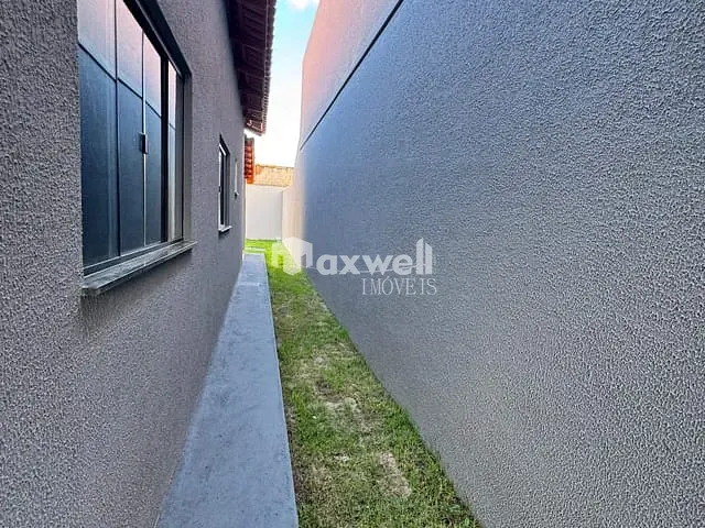 Casa com 180m² 2 quartos e 2 banheiros, à venda, no bairro Jardim das Acácias em Aparecida de Goiânia