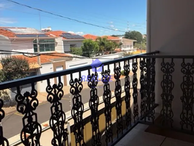 Casa 3 quartos e 2 banheiros, para alugar, no bairro Vila Guimarães em Botucatu