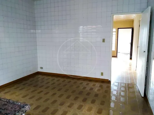 Casa com 250m² 5 quartos e 3 banheiros, à venda, no bairro Jardim Santo Antoninho em São Paulo