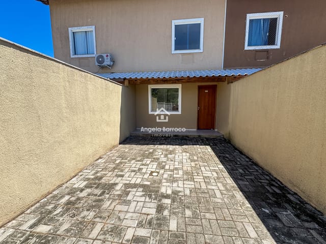 Casa 2 quartos e 2 banheiros, à venda ou para alugar, no bairro São José do Imbassaí em Maricá