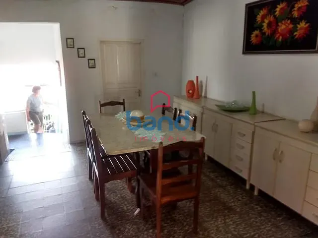 Casa com 393m² 4 quartos e 1 banheiro, à venda, no bairro Centro em Porto Feliz