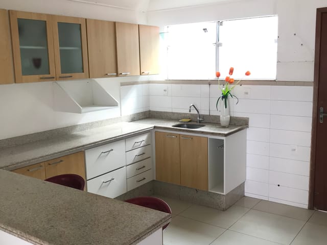 Casa com 90m² 2 quartos e 3 banheiros, à venda, no bairro Parque Santo Antônio em Campos dos Goytacazes