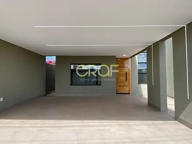 Casa com 300m² 3 quartos e 3 banheiros, à venda, no bairro Jardim Ipê em Formosa