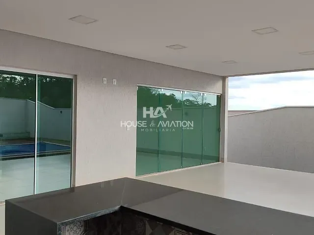 Casa com 579m² 3 quartos e 4 banheiros, para alugar, no bairro Condomínio do Lago 1ª Etapa em Goiânia