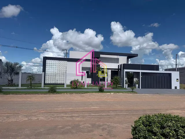 Casa com 677m² 3 quartos e 2 banheiros, à venda, no bairro Parque das Emas em Lucas do Rio Verde