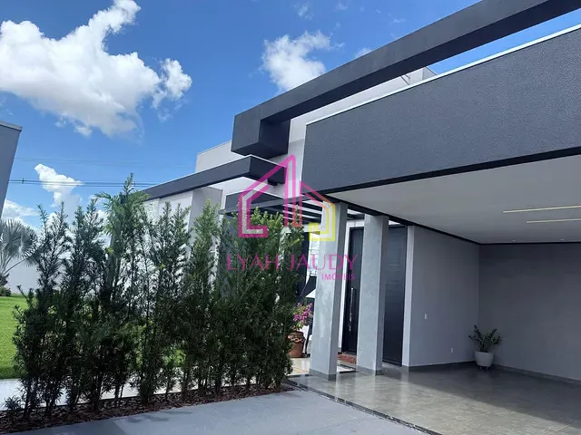 Casa com 677m² 3 quartos e 2 banheiros, à venda, no bairro Parque das Emas em Lucas do Rio Verde