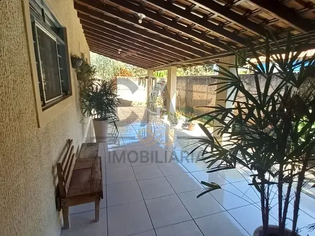 Casa com 360m² 3 quartos e 2 banheiros, à venda, no bairro Centro em Holambra