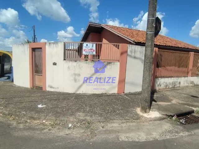 Casa com 250m² 3 quartos e 1 banheiro, à venda, no bairro Conjunto Habitacional Joaquim Vernini em Botucatu