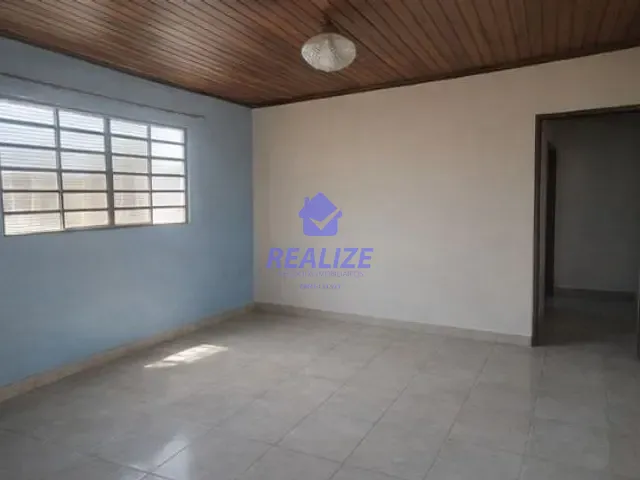 Casa com 250m² 3 quartos e 1 banheiro, à venda, no bairro Conjunto Habitacional Joaquim Vernini em Botucatu