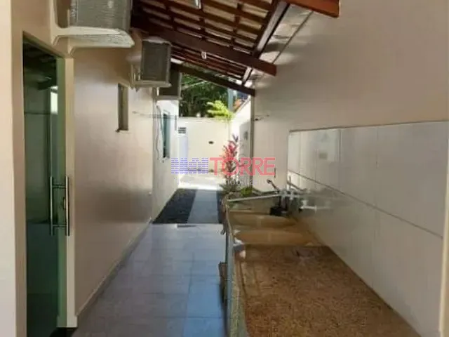 Casa com 450m² 4 quartos e 5 banheiros, à venda, no bairro Mar e sol em Ilhéus