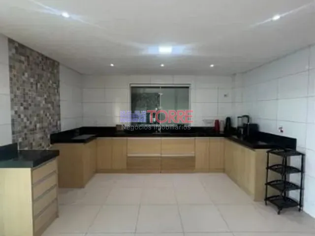 Casa com 450m² 4 quartos e 5 banheiros, à venda, no bairro Mar e sol em Ilhéus