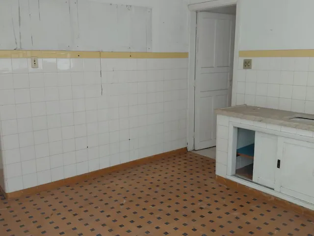 Casa com 220m² 2 quartos e 2 banheiros, à venda ou para alugar, no bairro Vila Monumento em São Paulo