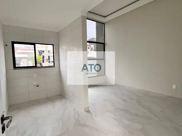 Casa 2 quartos e 2 banheiros, à venda, no bairro Areias em Itapema