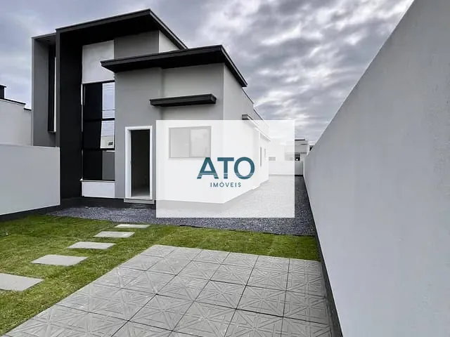 Casa 2 quartos e 2 banheiros, à venda, no bairro Areias em Itapema