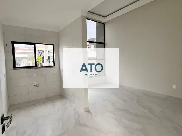 Casa 2 quartos e 2 banheiros, à venda, no bairro Areias em Itapema