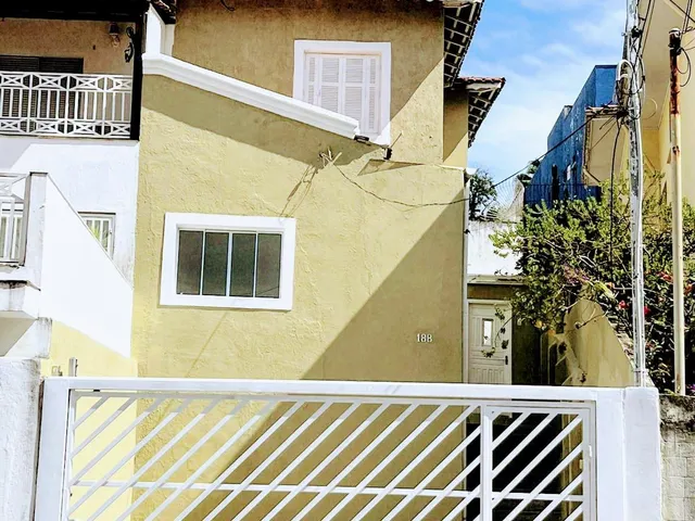 Casa 4 quartos e 2 banheiros, para alugar, no bairro Vila Monumento em São Paulo