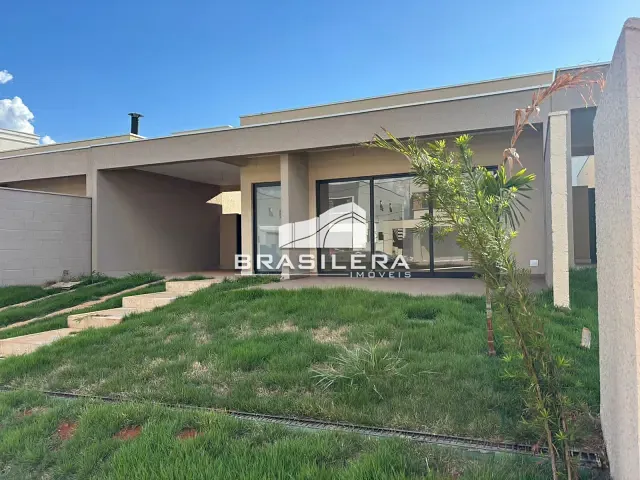 Casa 3 quartos e 4 banheiros, à venda, no bairro Conjunto Residencial Storil em Aparecida de Goiânia