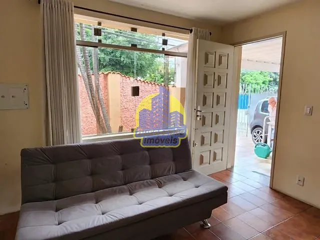 Casa com 247m² 3 quartos e 1 banheiro, à venda, no bairro Vila Osasco em Osasco