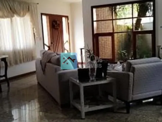Casa com 350m² 4 quartos e 3 banheiros, à venda, no bairro Jardim das Colinas em São José dos Campos