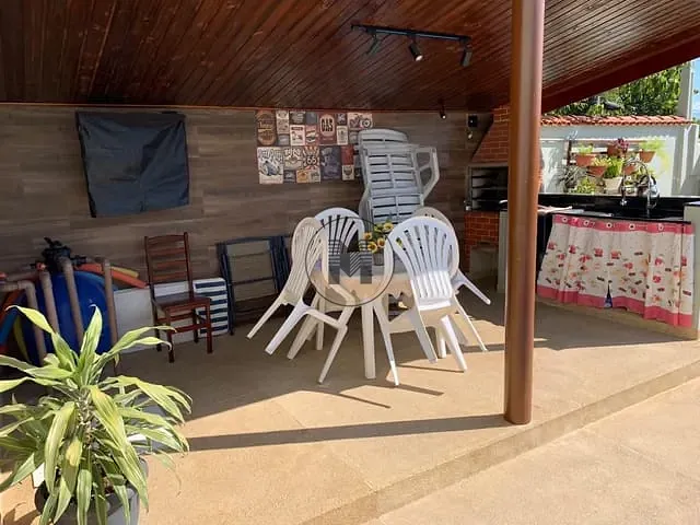 Casa 3 quartos e 3 banheiros, à venda, no bairro Belvedere Club dos 500 em Guaratinguetá