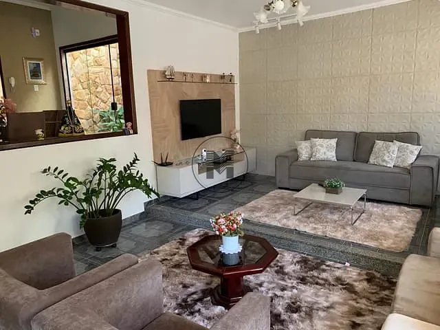 Casa 3 quartos e 3 banheiros, à venda, no bairro Belvedere Club dos 500 em Guaratinguetá