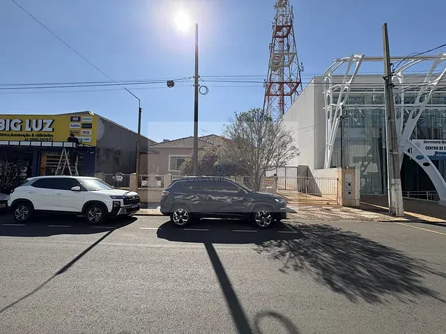 Casa com 825m², à venda, no bairro Centro em Rolândia