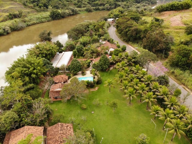 Casa à venda, no bairro Centro em Comendador Levy Gasparian