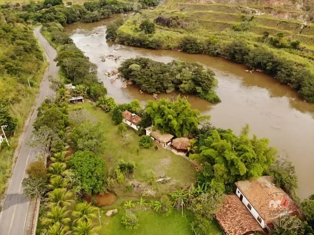 Casa à venda, no bairro Centro em Comendador Levy Gasparian