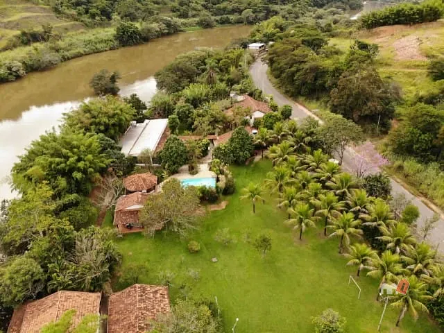 Casa à venda, no bairro Centro em Comendador Levy Gasparian