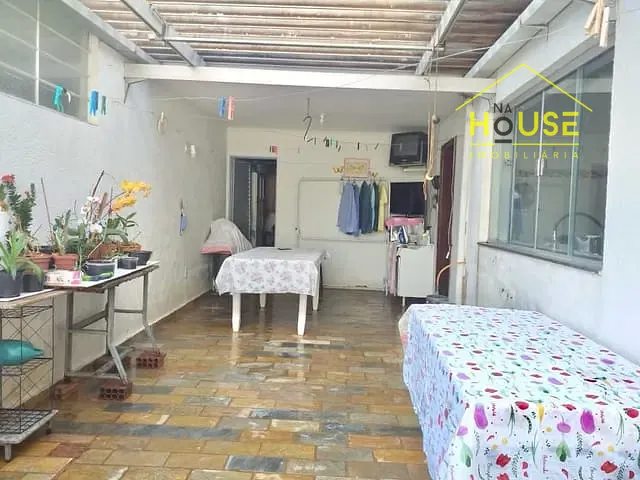 Casa com 459m² 6 quartos e 3 banheiros, à venda, no bairro Patrimônio Novo em Votuporanga